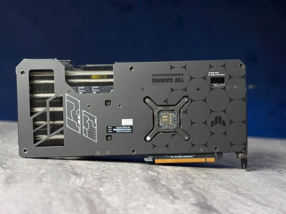 Видеокарта ASUS TUF RX 7800 XT
