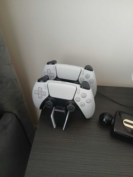 PS5 Slim cu disk + 2 controllere DualSense