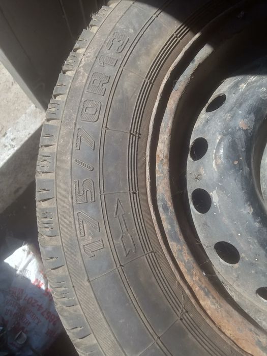 Продам колесо на автомобил