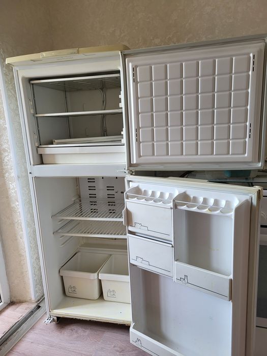 Холодильник бирюса