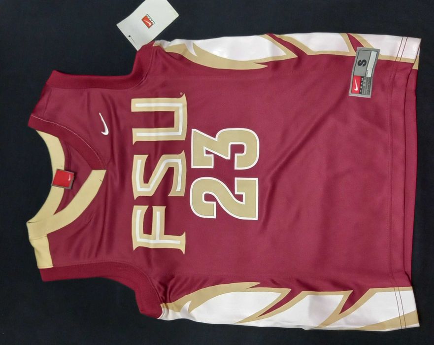 Тениска и потник за баскетбол