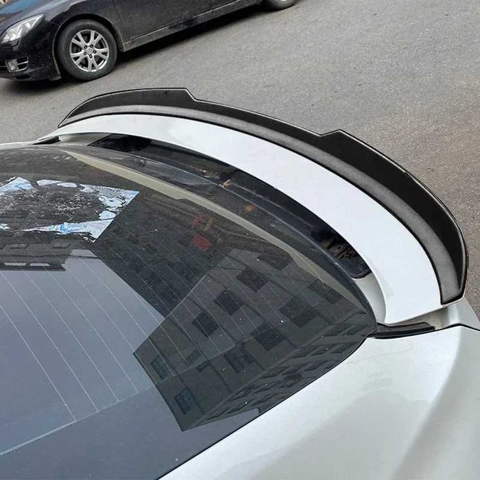 Eleron Lip Codita Portbagaj BMW Seria 3 F34 GT, Model M4, Negru Lucios