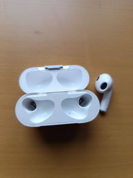 Наушник беспроводной