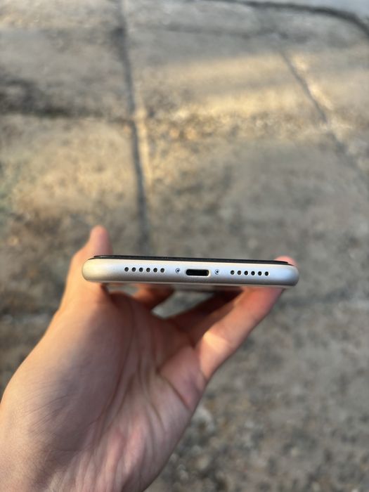 iPhone 11 128gb продам