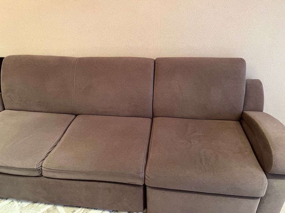 Продам диван б/у в хорошем состоянии