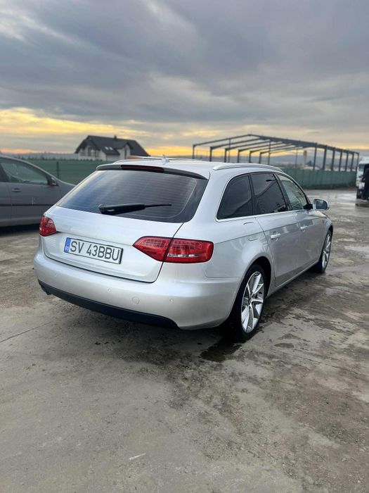 Vând Audi A4 B8 2011