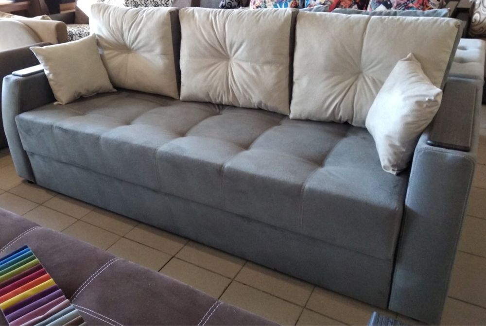 Перетяжка мягкой мебели Ремонт диванов