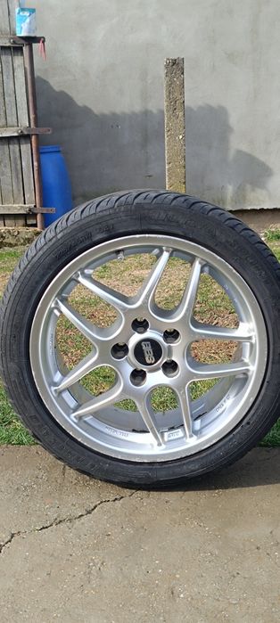 Jante 17 cu anvelope vară provin după Seat leon 5 x 112 între prezoane