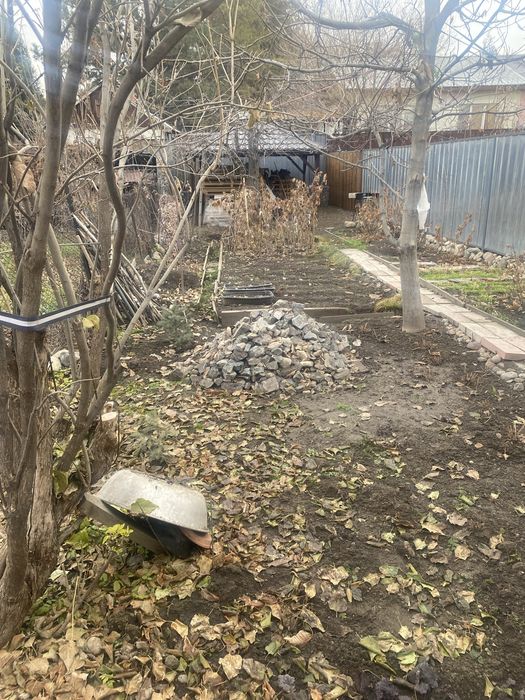 Продам часть дома  за гостиницей Казахстан