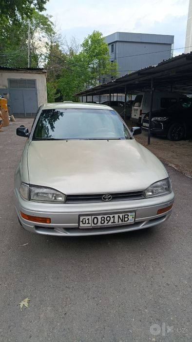 Тайота камри 10 1993г