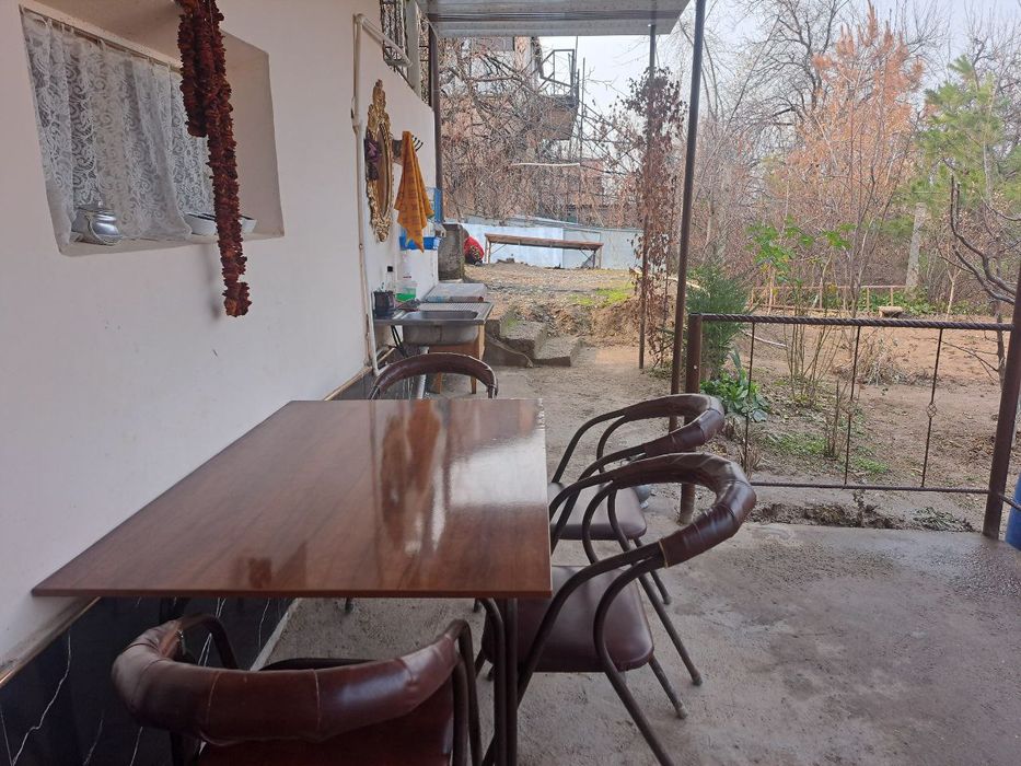 Uy sotiladi yshashga tayyor