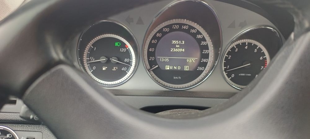 MERCEDES C200 cgi benzină