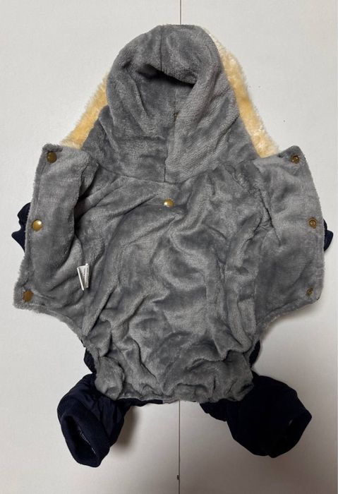 Чисто нови кучешки дрехи