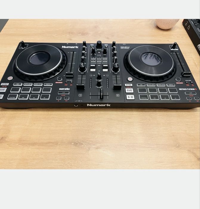 Vand consola Dj numark