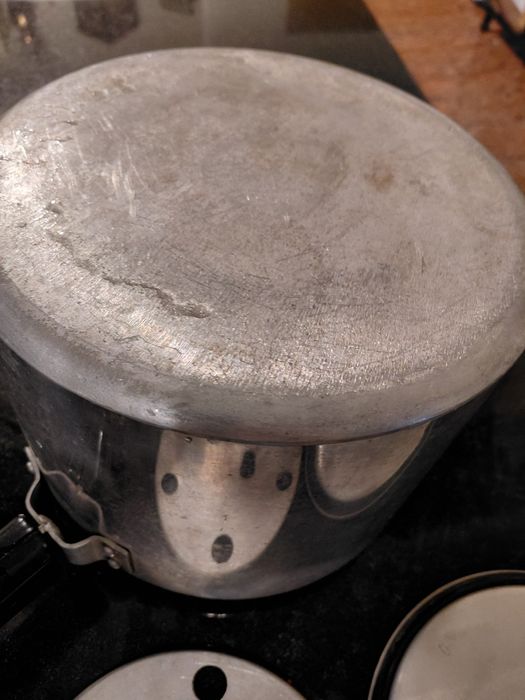 Тенджера под налягане