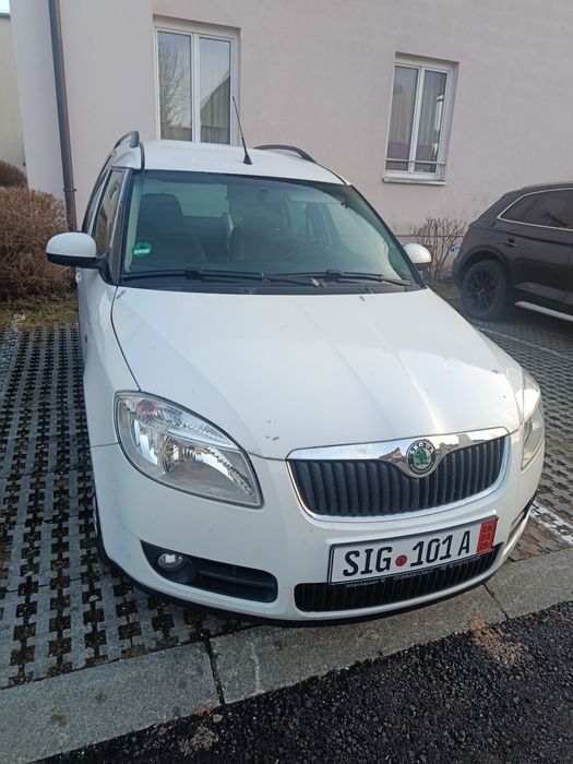 Skoda Roomster,2008, 1.6 benzină, cârlig, Automată, neînmatriculată