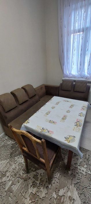 Продаётся кухонный уголок в хорошм состояниие