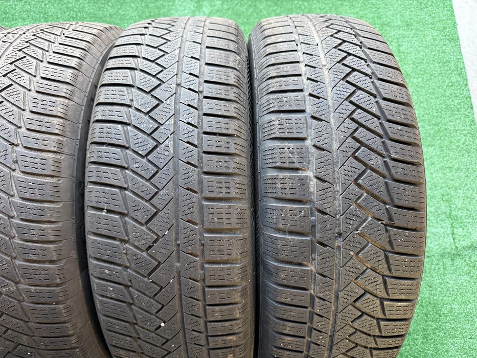4бр. Зимни Гуми С Борд 215/65R/17 SUV -CONTINENTAL- DOT:1719- 4.9мм.+3.3мм. *60€ за 4бр.*