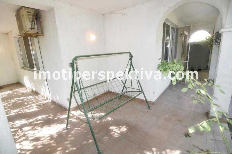 реф.1300 Обзаведена къща в кв. Кършияка!