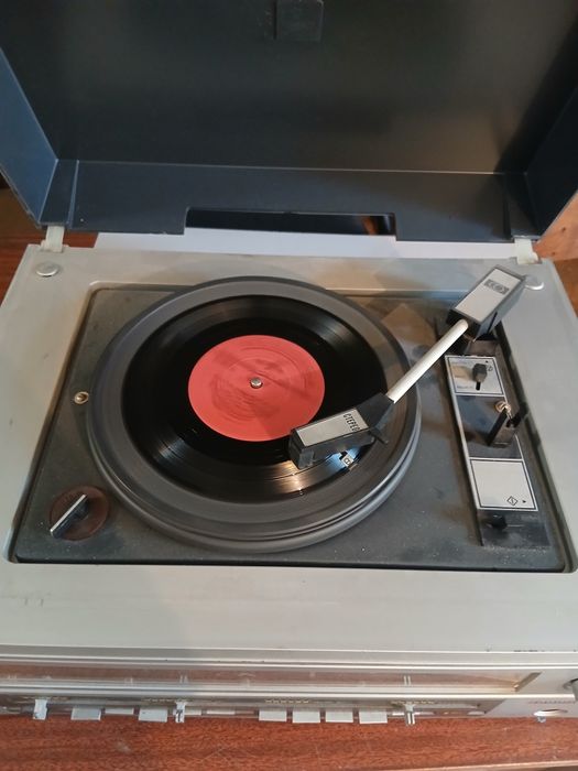 Продам  проигро тили