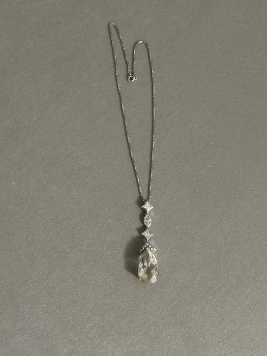 Уникално сребърно колие  с естествени топази