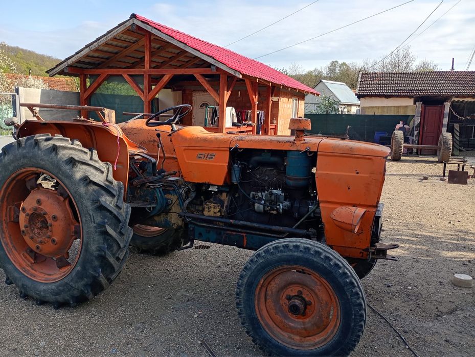 Vand tractor Fiat 615   în stare de functionare  la proba fara defecte