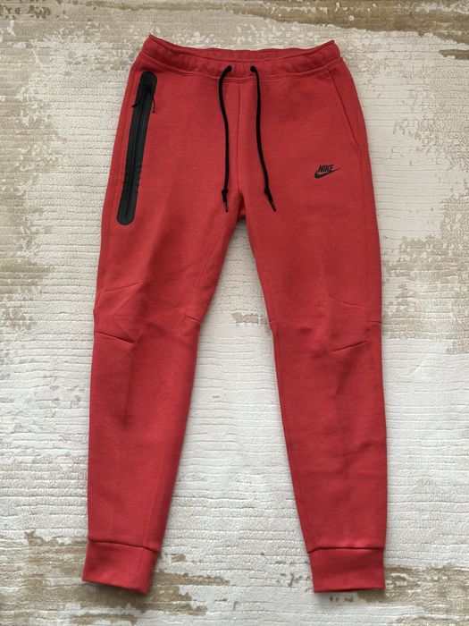 Nike Tech Fleece - M