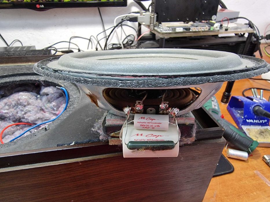 Acoustic Research AR6