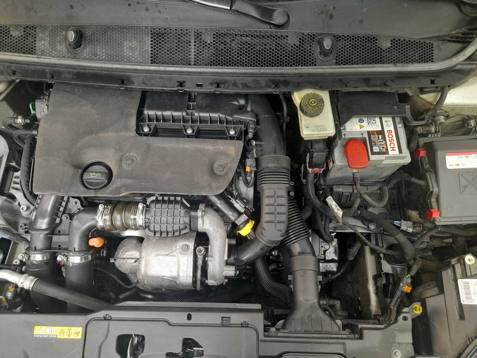 Продавам Пежо 308 T9