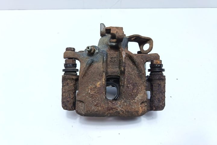 Etrier stanga spate cu suport Opel Vivaro A (facelift) seria