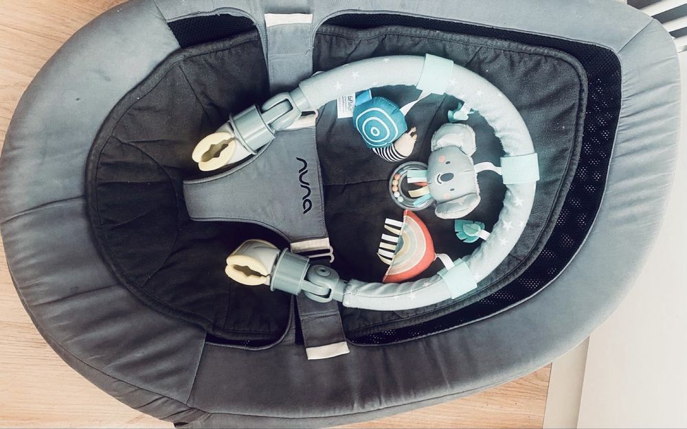 Sezlong balansoar bebelusi ergonomic, potrivit de la nastere si testat pana la 60 kg, NUNA – Leaf Twilight, bumbac organic certificat