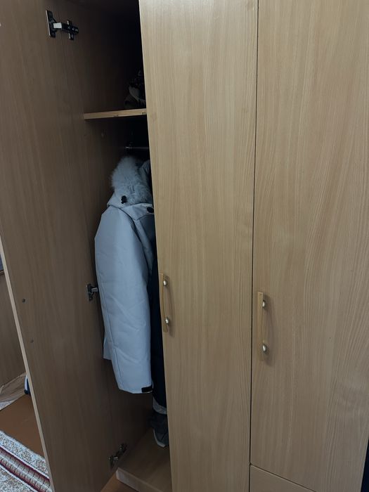 Вместительный шкаф для одежды