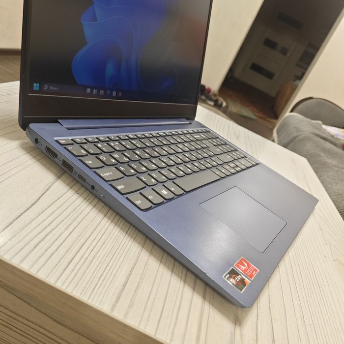 Ноутбук Lenovo Ryzen 3