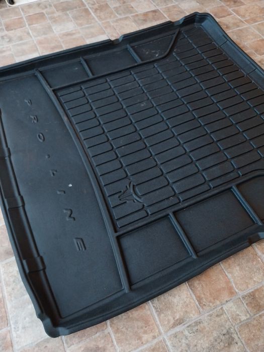 Гумена стелка за багажник pro line