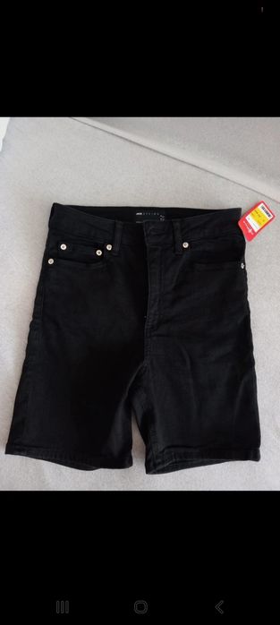 Pantaloni scurți de blugi