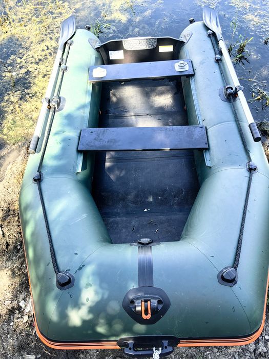Лодка kolibri KM300D