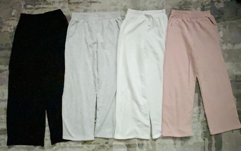 Pantaloni marimea 134