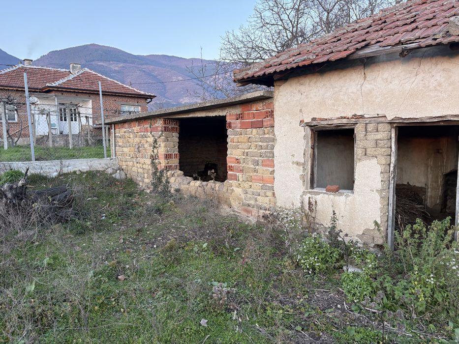 Не обзаведена къща