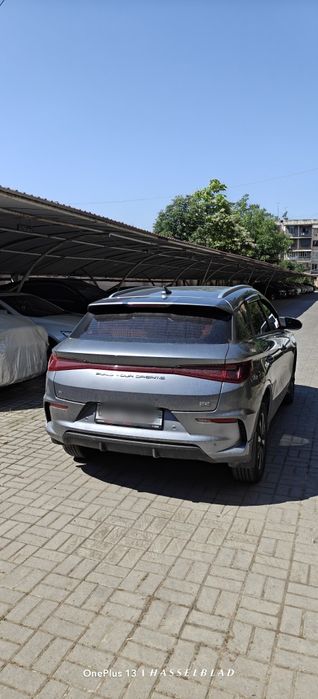 BYD e2 Ofetsialniy Lyuxery 405 km Электромобил