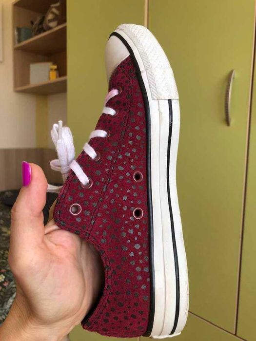 страхотни оригинални Converse