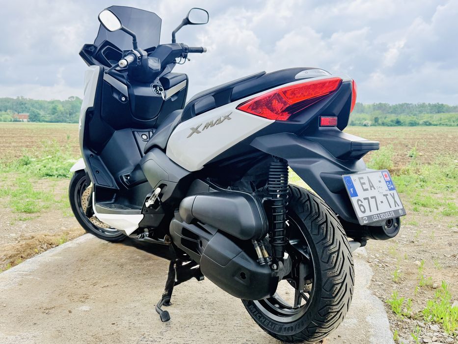 Yamaha xmax, scuter 125, scuter yamaha 125 conduci cu B, rate