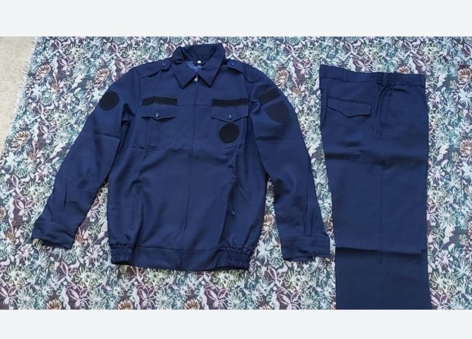 Продаю военную одежду и рубашки  отдельно имеется брюки