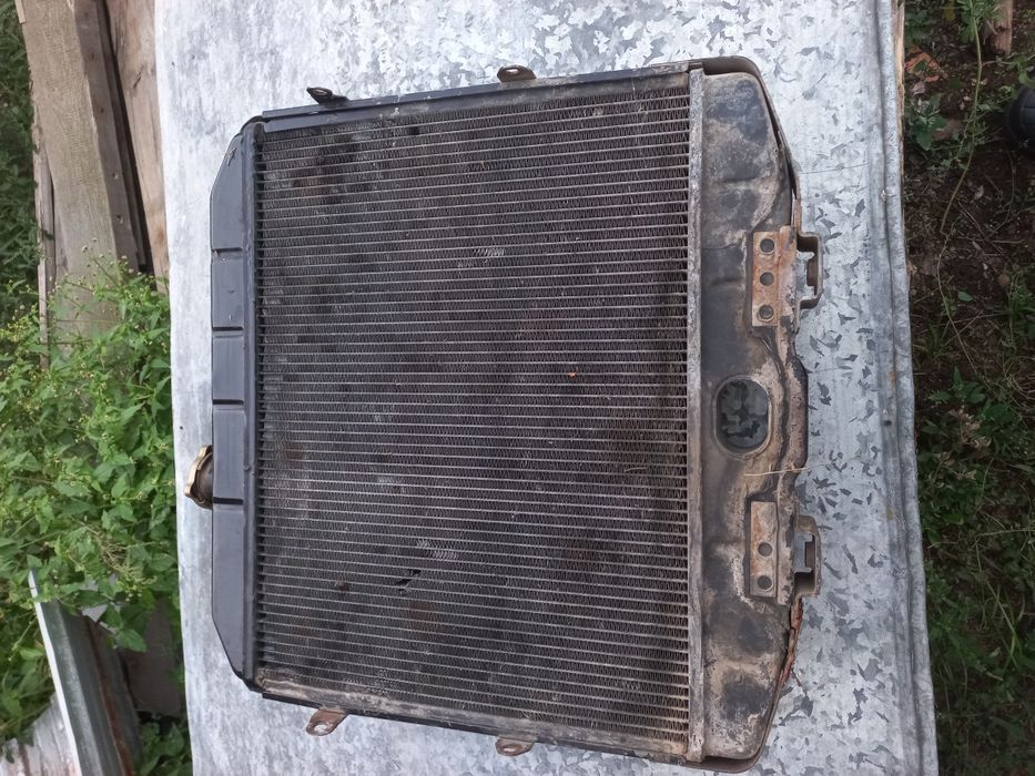 Продам радиатор уаз основной и печь
