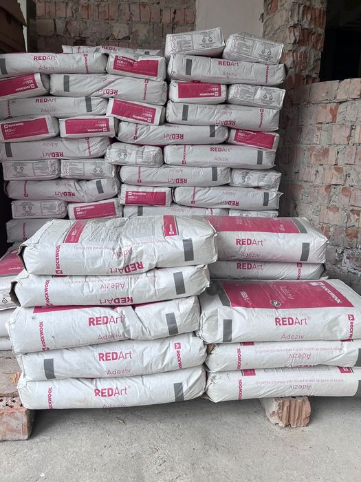 Adezic si masa de spaclu Rockwool Redart stoc disponibil 130 bucati