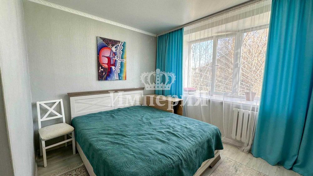 Продам 4 комн Акбота Империя