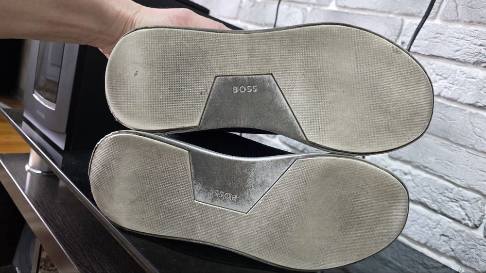 Оригинальные кроссы BOSS