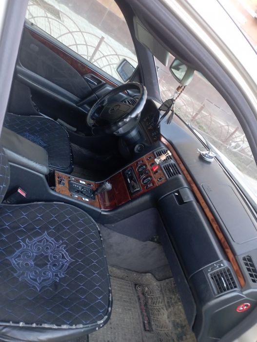Мерседес 210 автомат 2.4