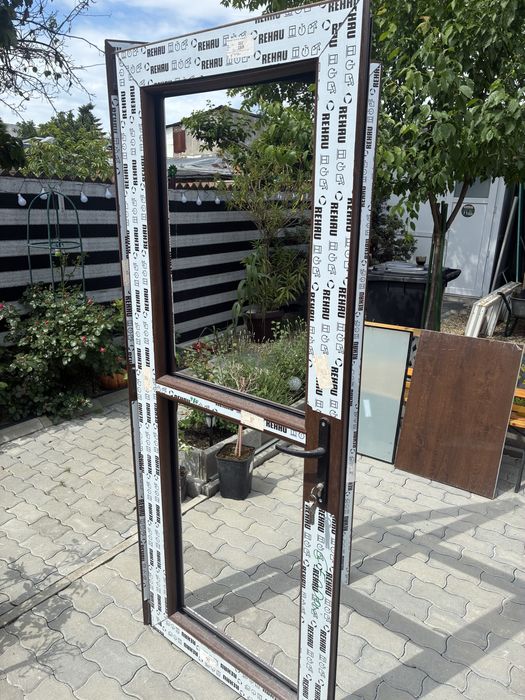 Usa termopan cu sticla si panel