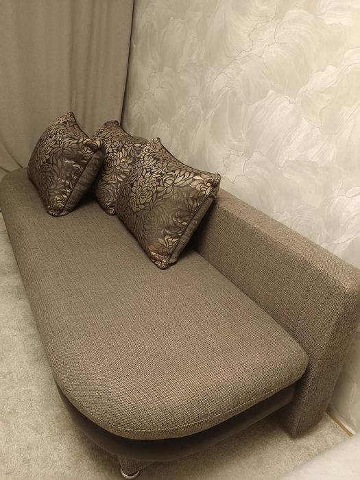 Диван раскладной, 2м10 см.