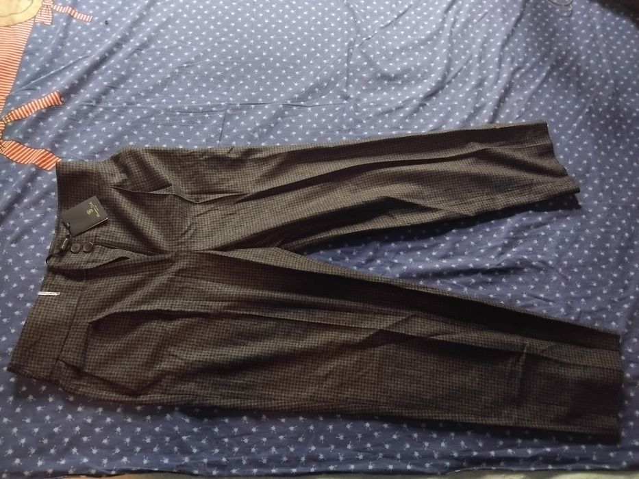 Pantaloni massimo dutti.  Nr 38 si 40